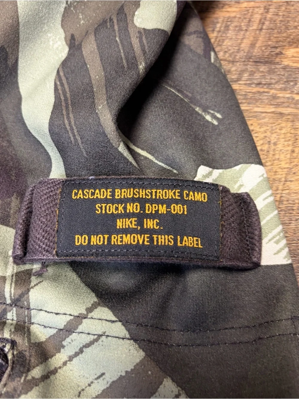 Nike Therma-FIT Cascade Brushstroke Camo Hoodie Mens Small Green Brown Tactical